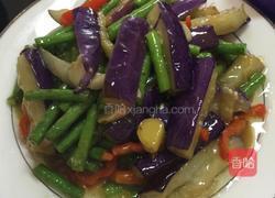 豆角烧茄子的做法视频,豆角烧茄子，色香味俱全的茄子新吃法
