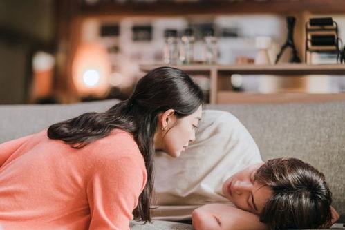 男女之间的视频,视频中的甜蜜瞬间与情感纠葛