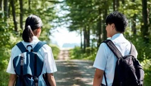 三男一女视频,温馨家庭视频集锦