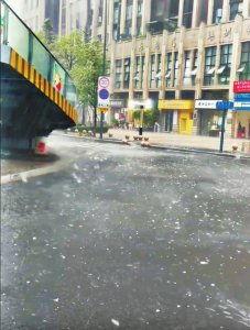 下冰雹的视频,震撼视觉下的自然奇观