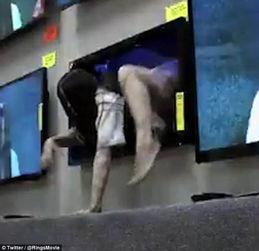 国外整蛊视频,笑料百出，惊险刺激的恶作剧大集合